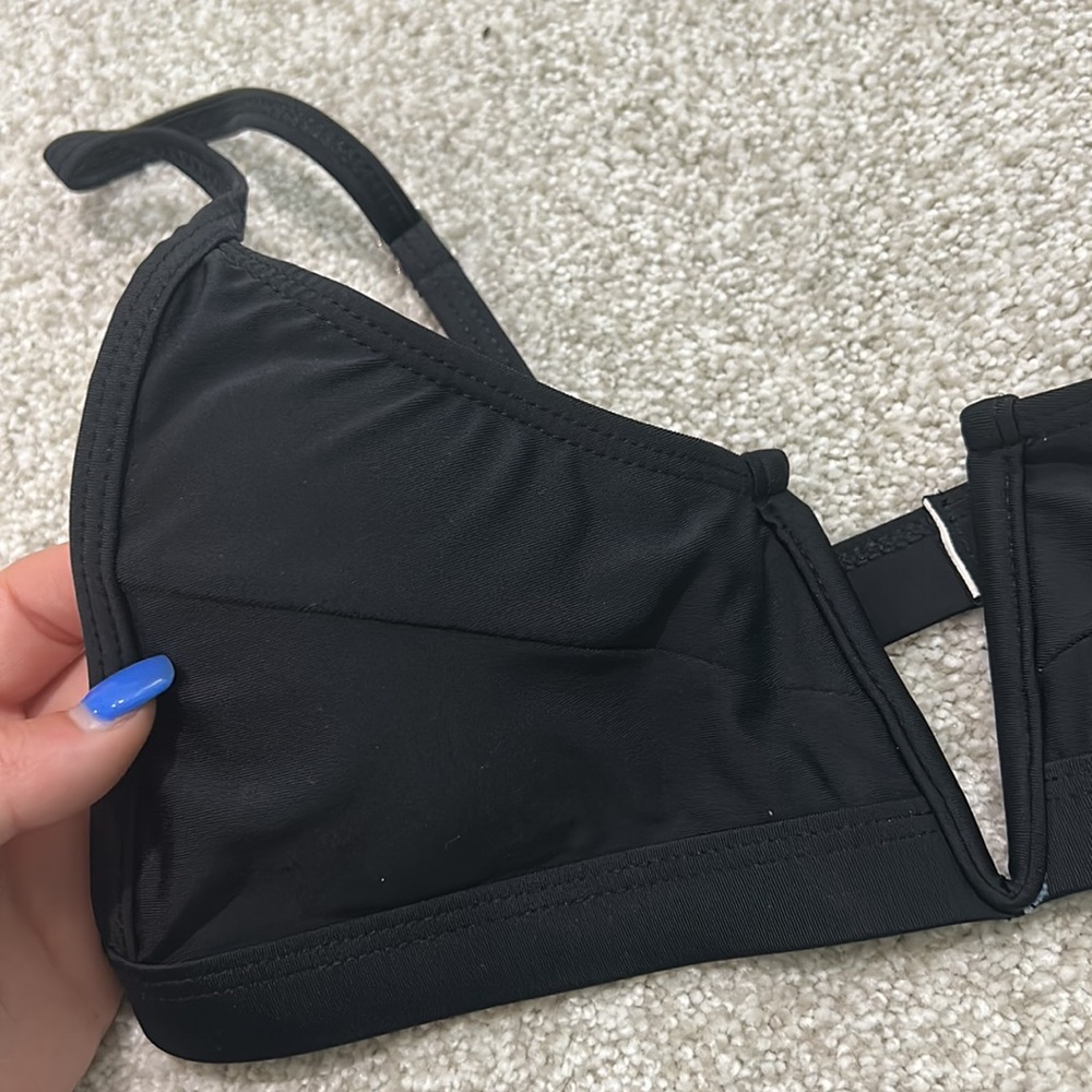 Bikini Set - Picture 2 of 4